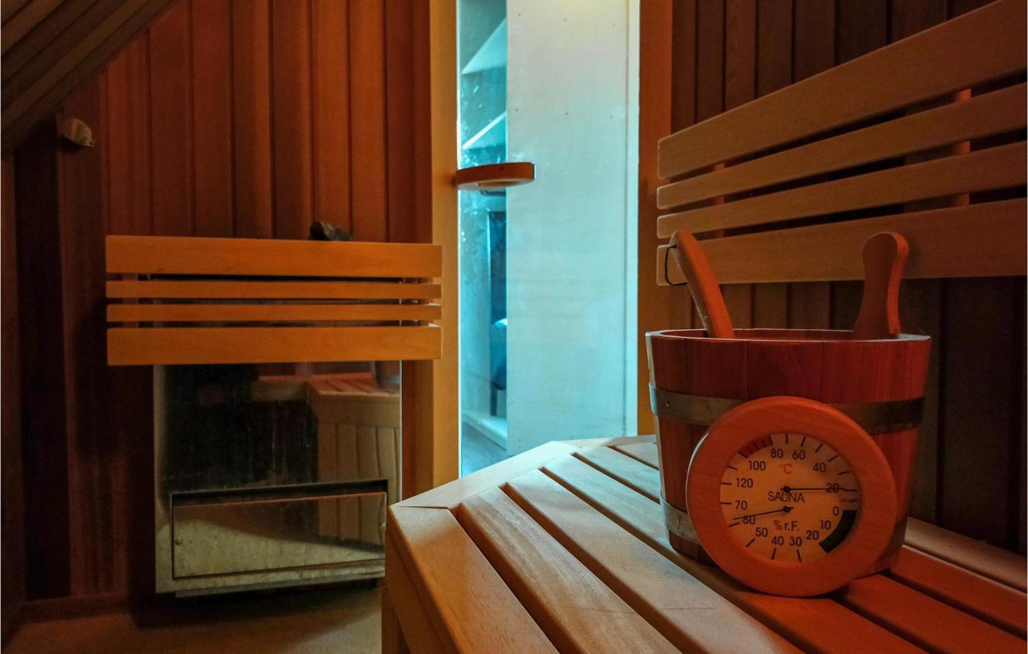 Beautiful Home In Delden With Sauna Eksteriør bilde